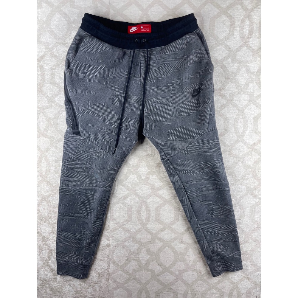 Nike Tech Fleece Men Large Grey Digital Camo Tapered Jogger Pants 835599-010